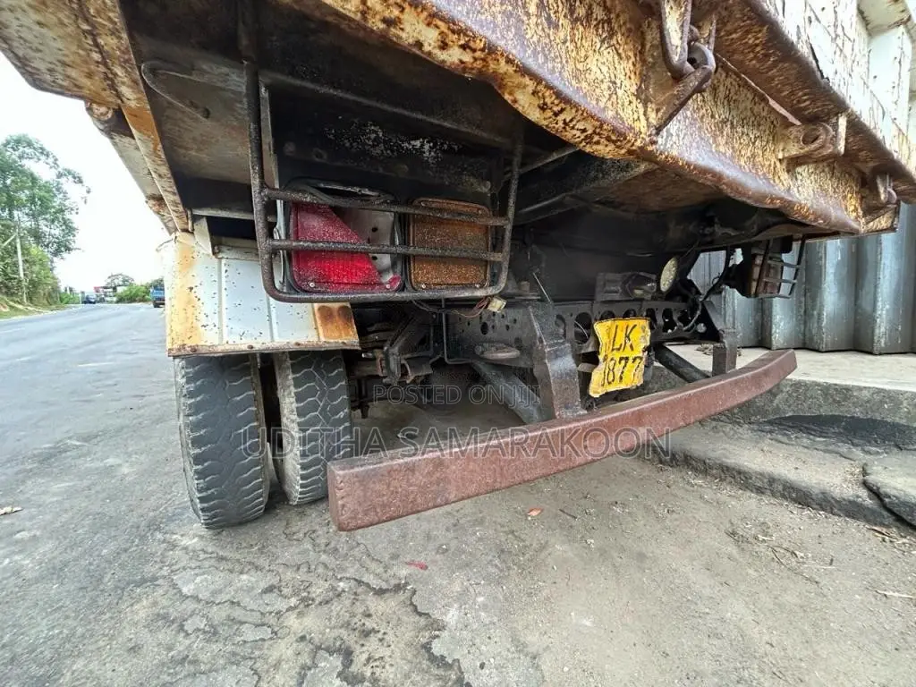 Isuzu Juston ForWard 2001 Lorry (Used)