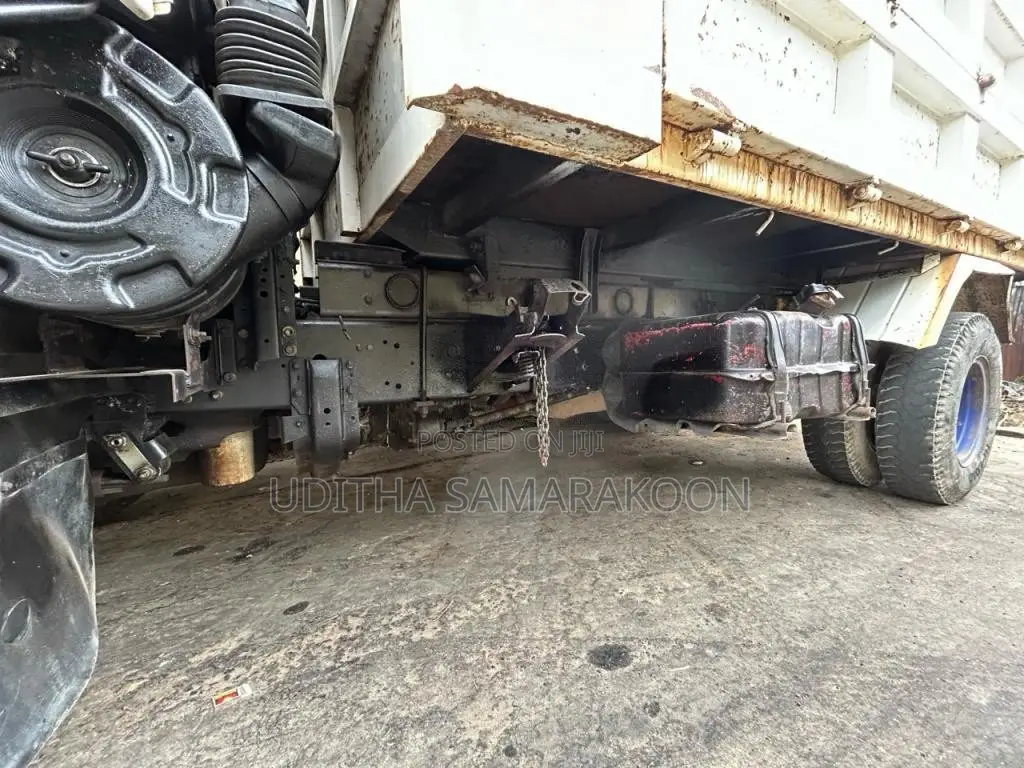Isuzu Juston ForWard 2001 Lorry (Used)