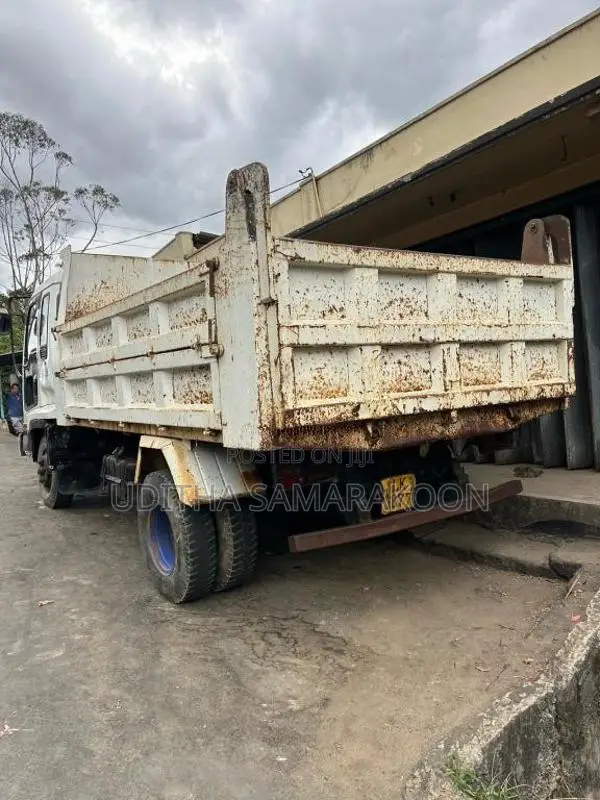 Isuzu Juston ForWard 2001 Lorry (Used)