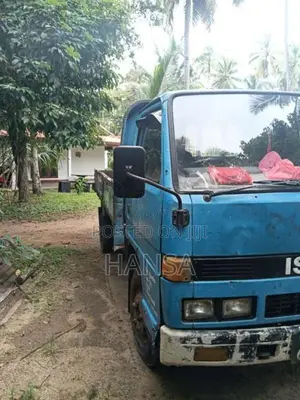 Isuzu ELF 1986 Lorry (Used)