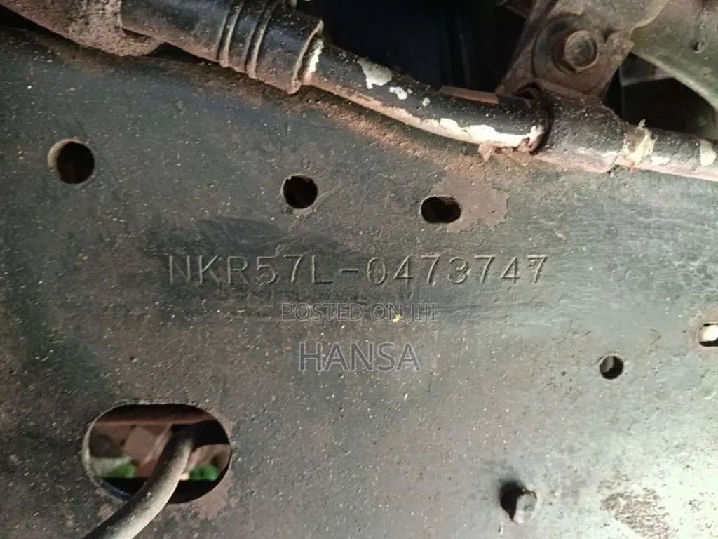 Isuzu ELF 1986 Lorry (Used)