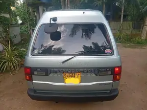 Toyota TownAce 2002 Van (Used)