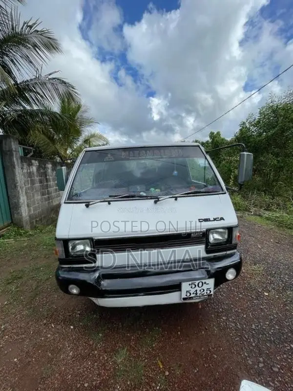 Mitsubishi L300 1983 Van (Used)