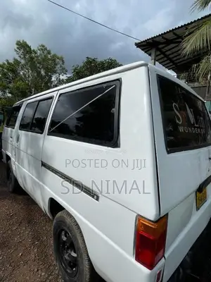 Mitsubishi L300 1983 Van (Used)