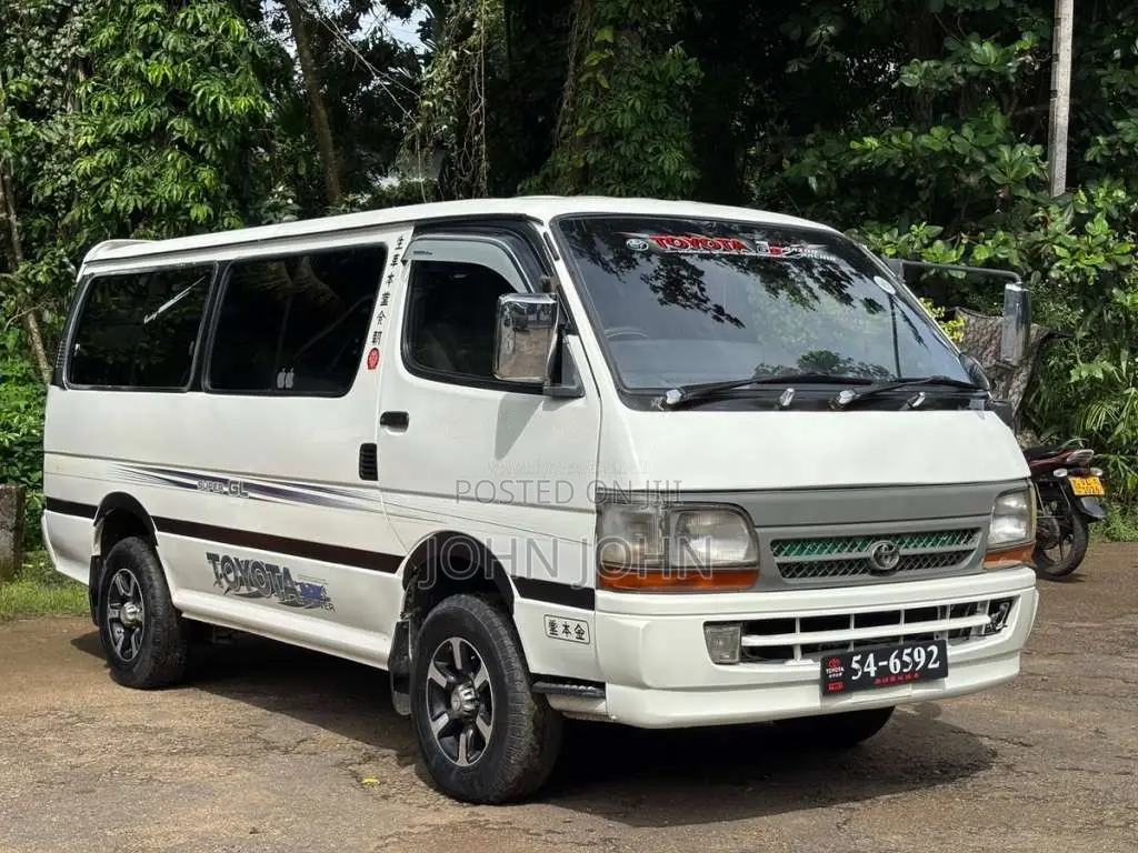 Toyota Dolphin 113 1990 Van (Used)