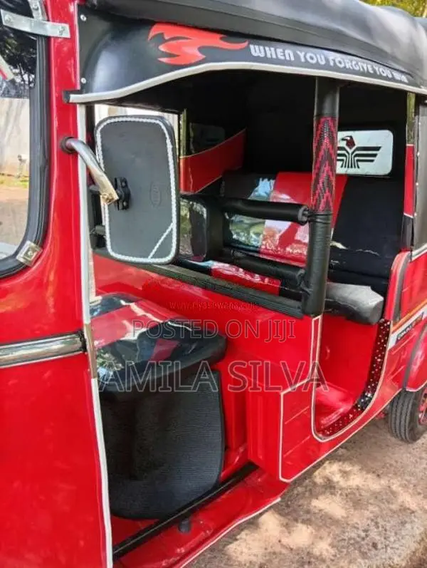 Bajaj 4 Stroke 2008 Three Wheel (Used)