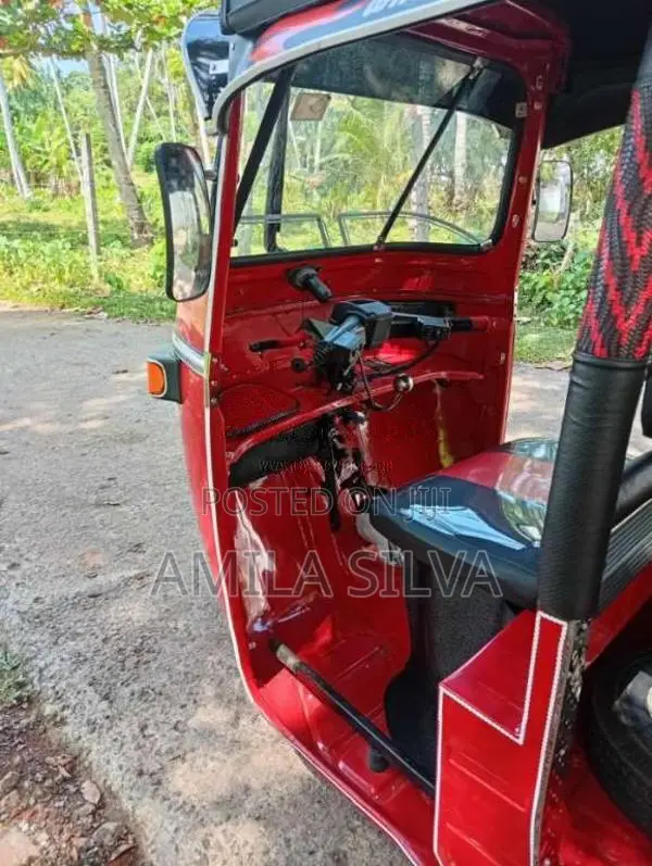 Bajaj 4 Stroke 2008 Three Wheel (Used)