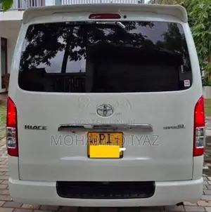 Toyota KDH SUPER GL 2015 Van (Used)