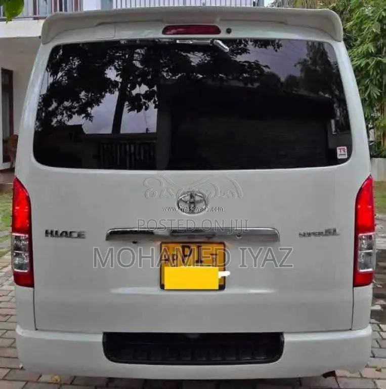 Toyota KDH SUPER GL 2015 Van (Used)