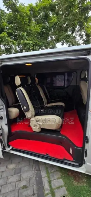 Toyota KDH SUPER GL 2015 Van (Used)