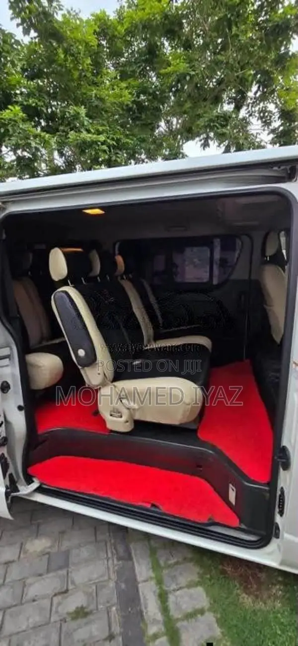 Toyota KDH SUPER GL 2015 Van (Used)