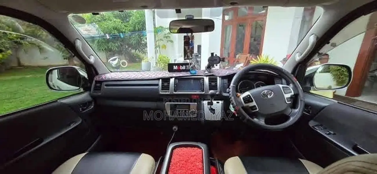 Toyota KDH SUPER GL 2015 Van (Used)