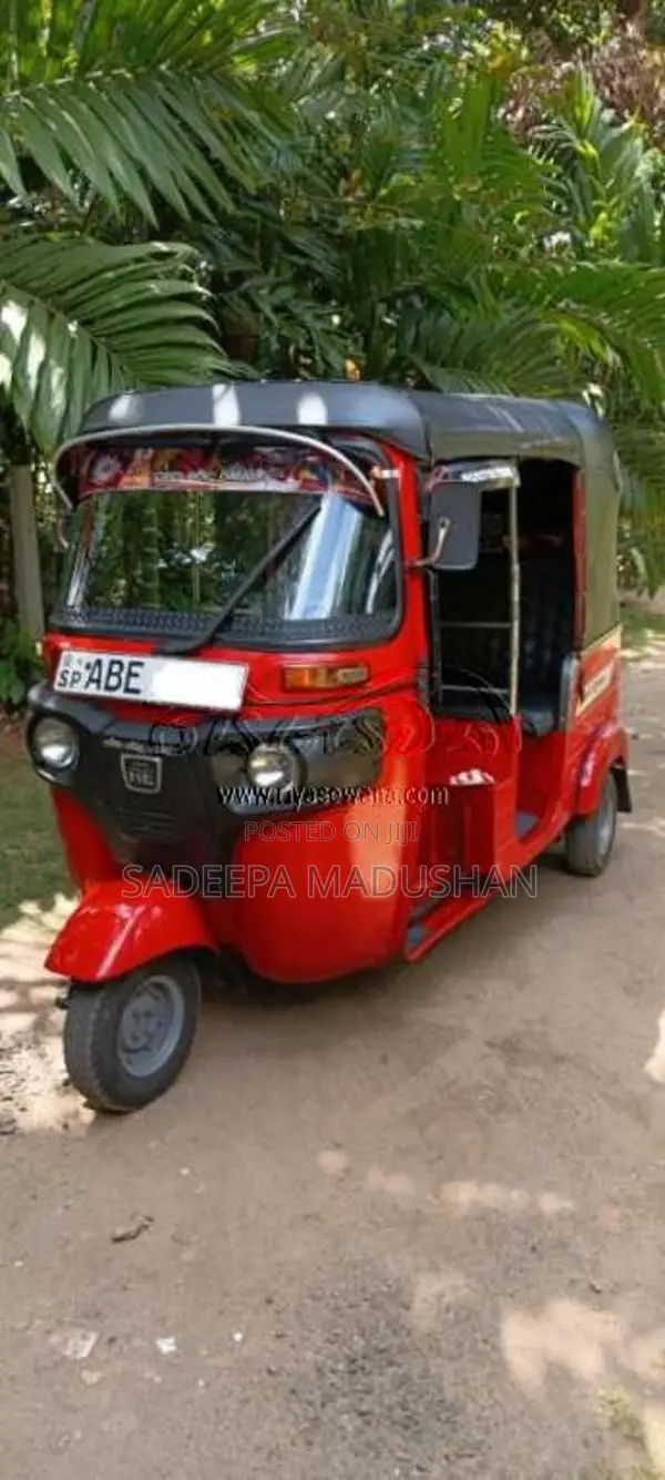 Bajaj 4 Stroke 2015 Three Wheel (Used)