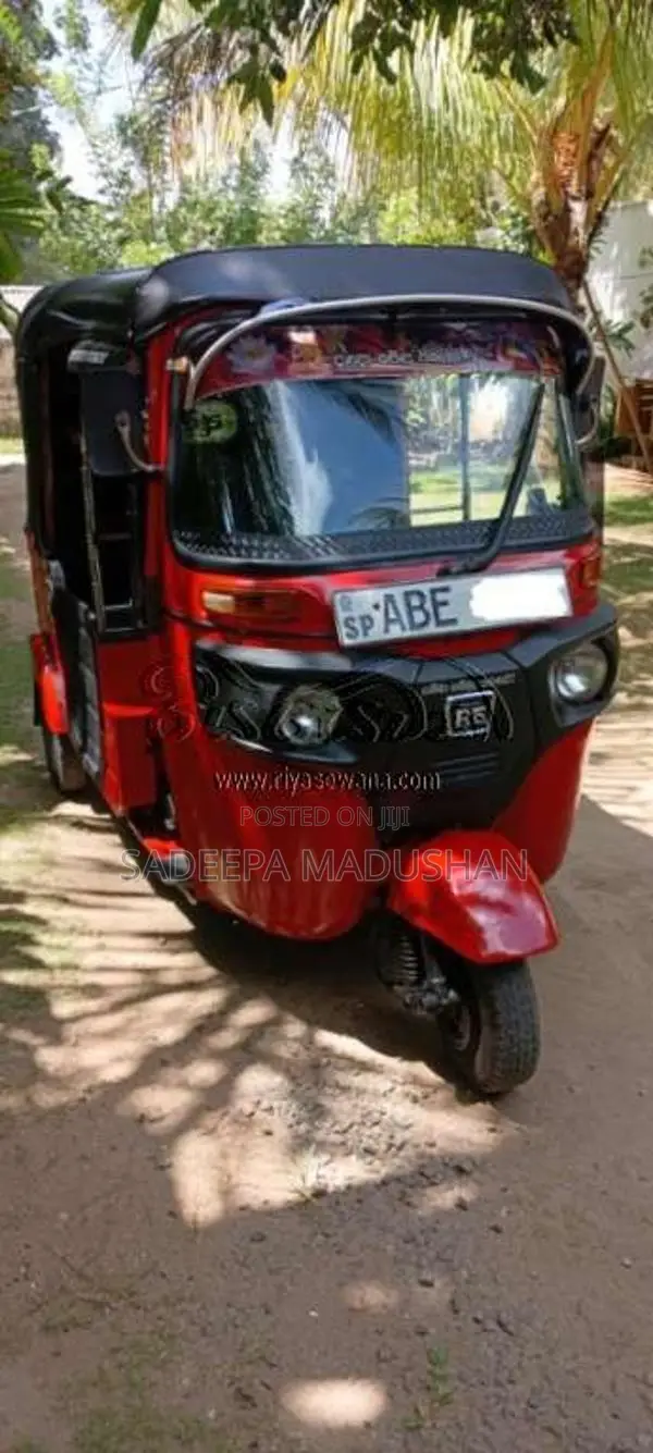 Bajaj 4 Stroke 2015 Three Wheel (Used)