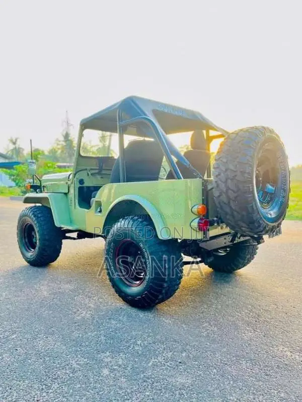 Mitsubishi Safari 1977 SUV (Used)