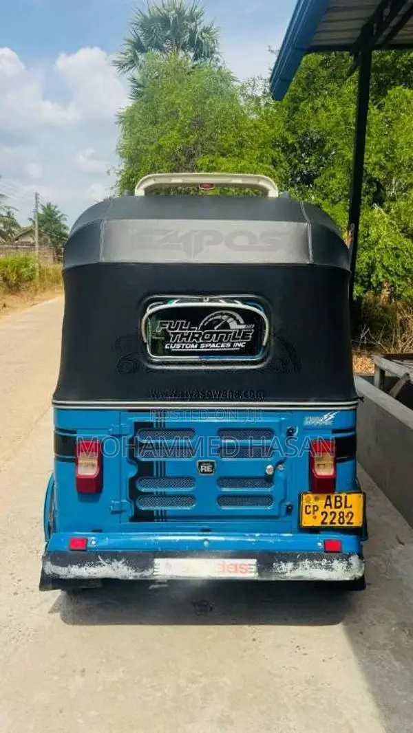 Bajaj Re 2016 Three Wheel (Used)