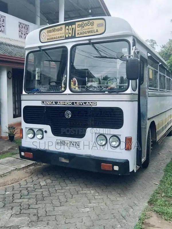 Ashok-Leyland Leyland 2009 Bus (Used)