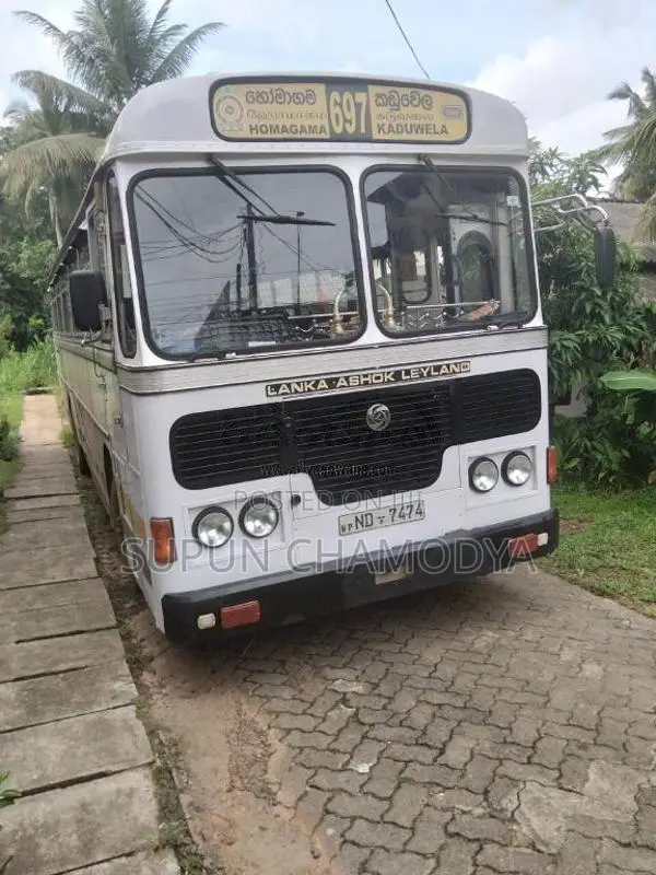 Ashok-Leyland Leyland 2009 Bus (Used)