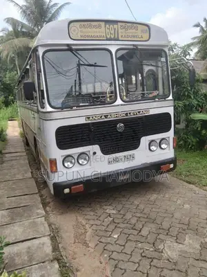 Ashok-Leyland Leyland 2009 Bus (Used)