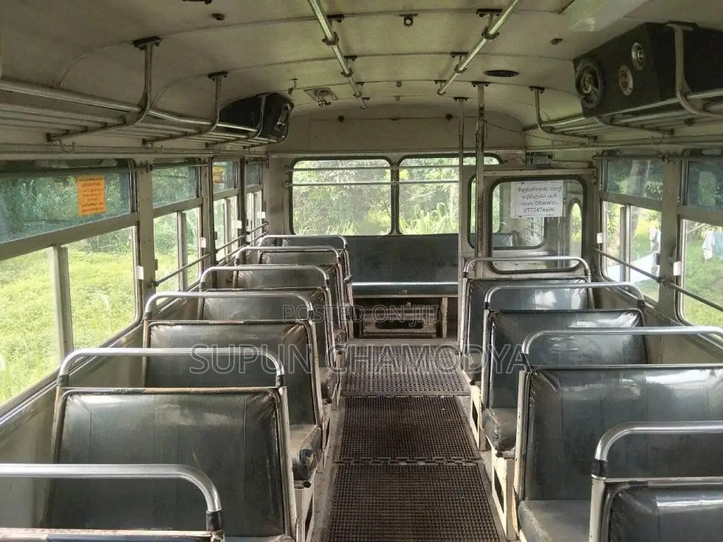 Ashok-Leyland Leyland 2009 Bus (Used)