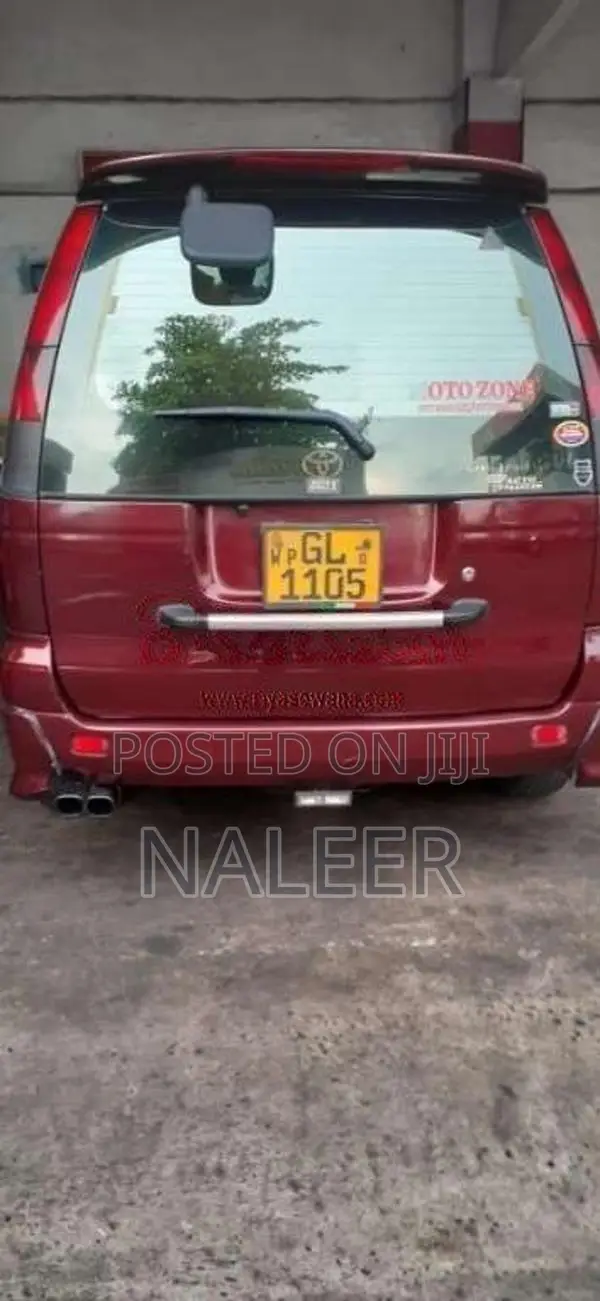 Toyota Noah 1997 Van (Used)