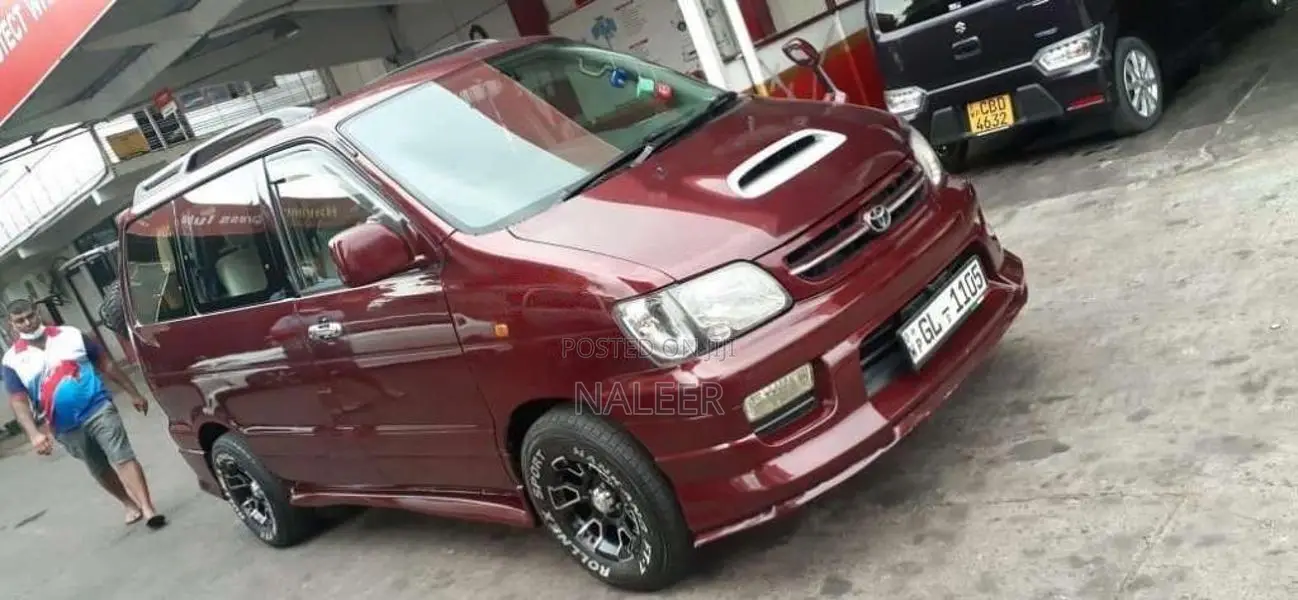 Toyota Noah 1997 Van (Used)