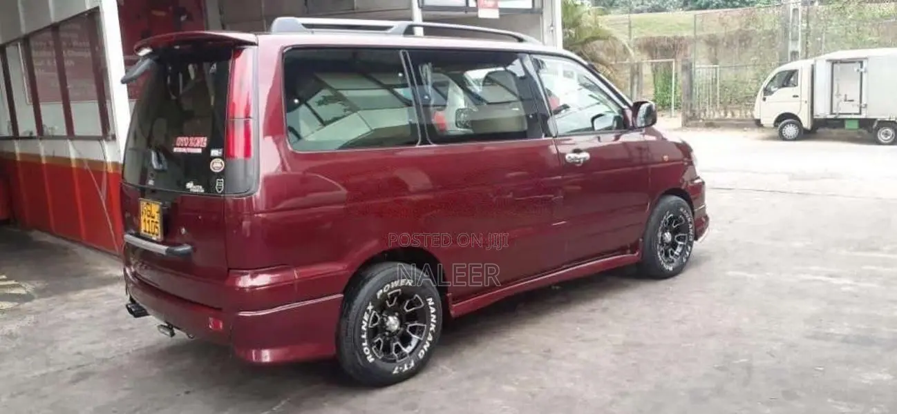 Toyota Noah 1997 Van (Used)