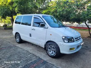 Toyota Noah CR42 2000 Van (Used)
