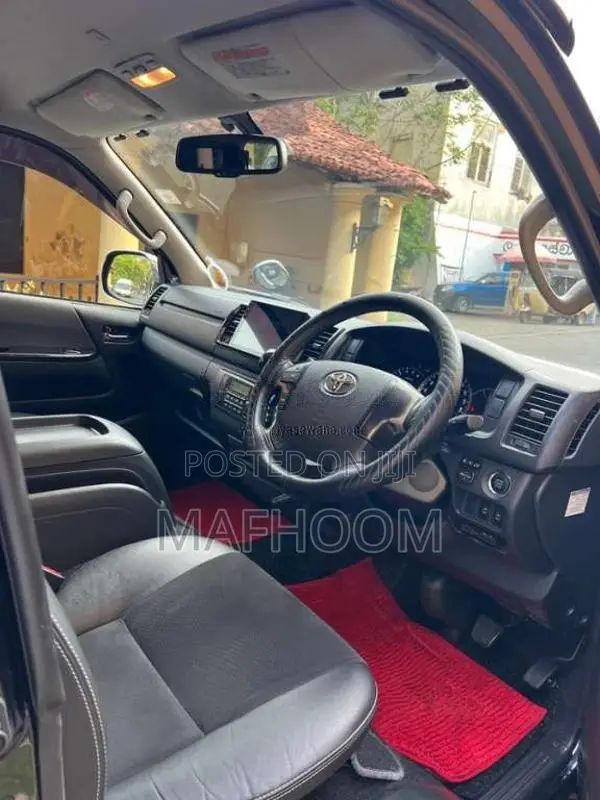 Toyota KDH Super GL Dark Prime 5 Option 2017 Van (Used)