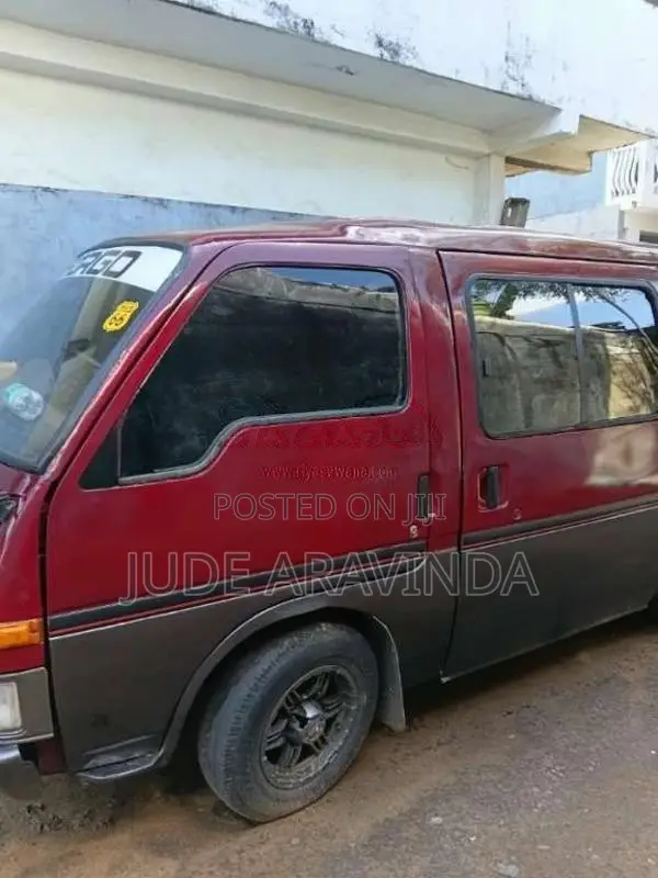 Isuzu Fargo 1984 Van (Used)