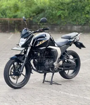 Yamaha FZ V2 2015 Motorbike (Used)