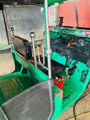 Bajaj 4 Stroke 2010 Three Wheel (Used)