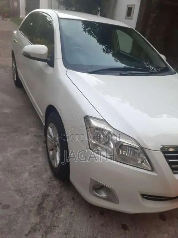 Toyota Premio 2013 Car (Used)