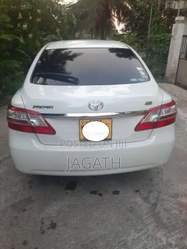 Toyota Premio 2013 Car (Used)