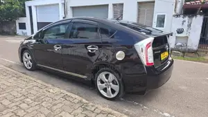 Toyota Prius G Grade 2013 Car (Used)