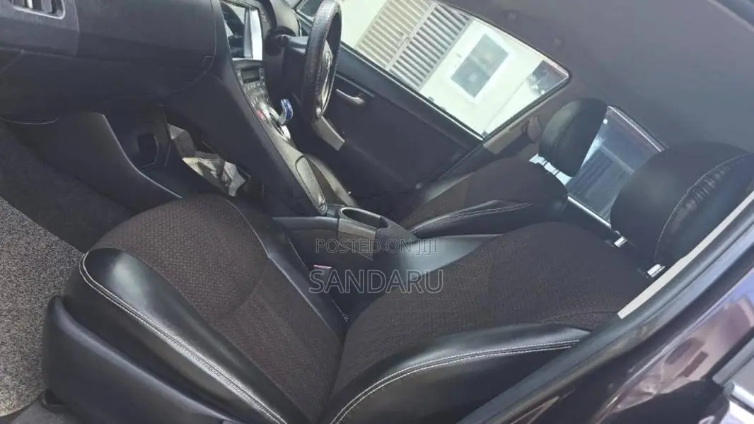 Toyota Prius G Grade 2013 Car (Used)