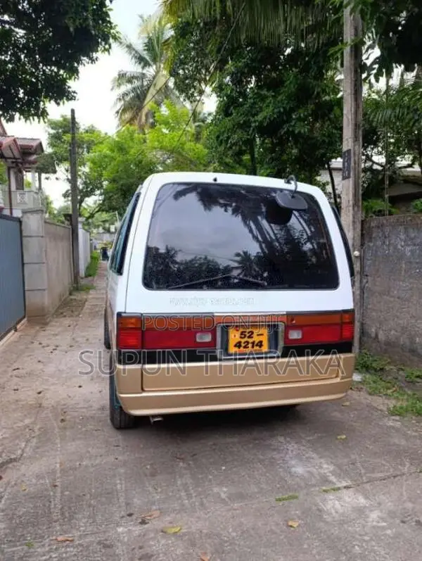 Nissan Caravan 1991 Van (Used)