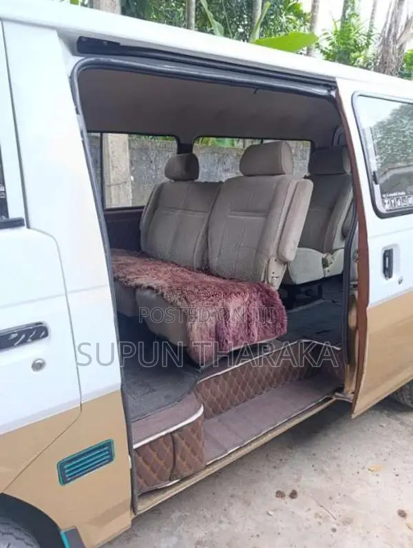 Nissan Caravan 1991 Van (Used)