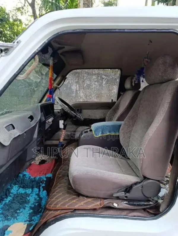 Nissan Caravan 1991 Van (Used)