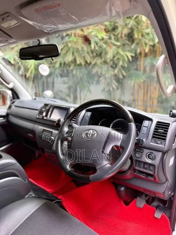 Toyota KDH Super GL Dark Prime 2017 Van (Used)