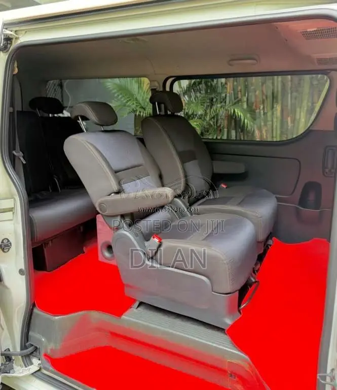 Toyota KDH Super GL Dark Prime 2017 Van (Used)