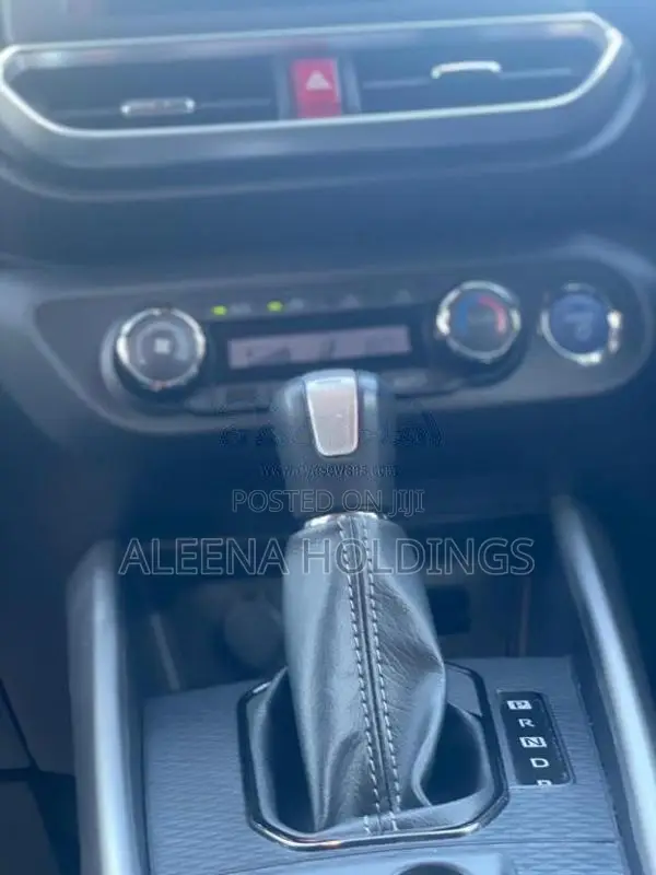 Toyota Raize Hybrid 2024 SUV (Used)