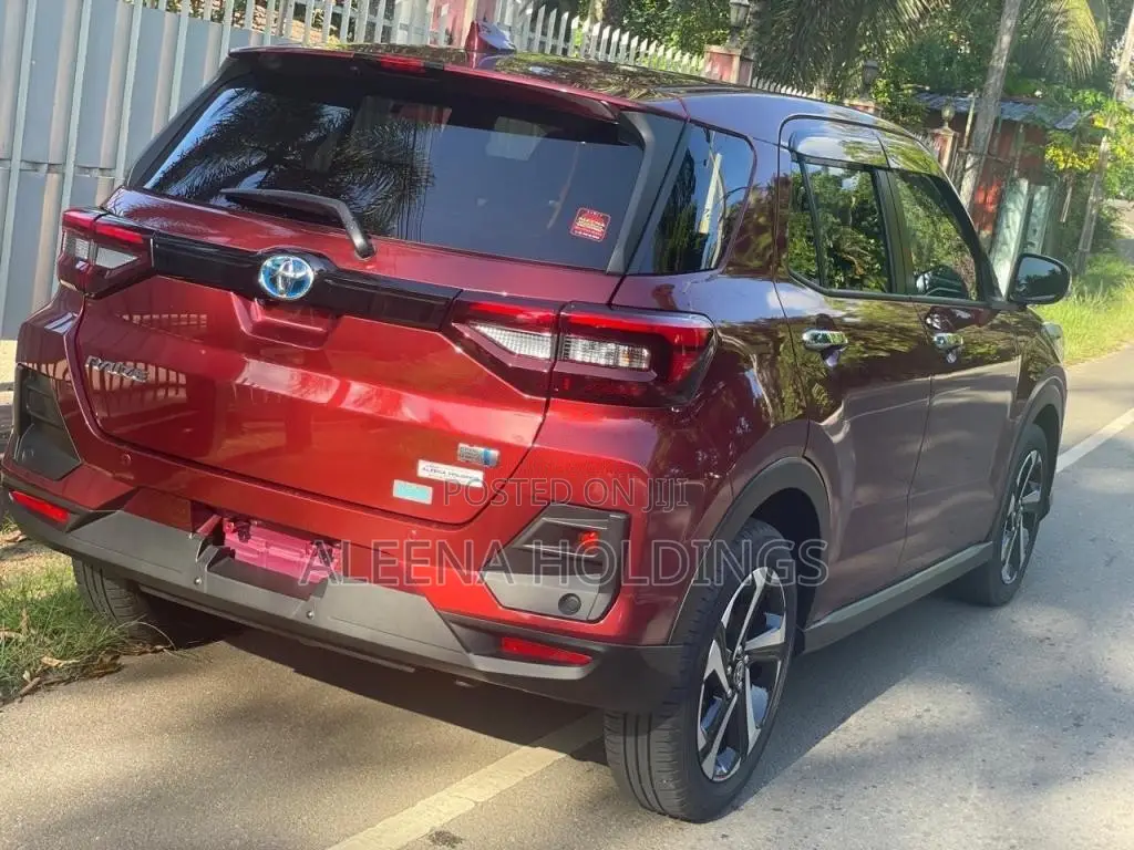 Toyota Raize Hybrid 2024 SUV (Used)