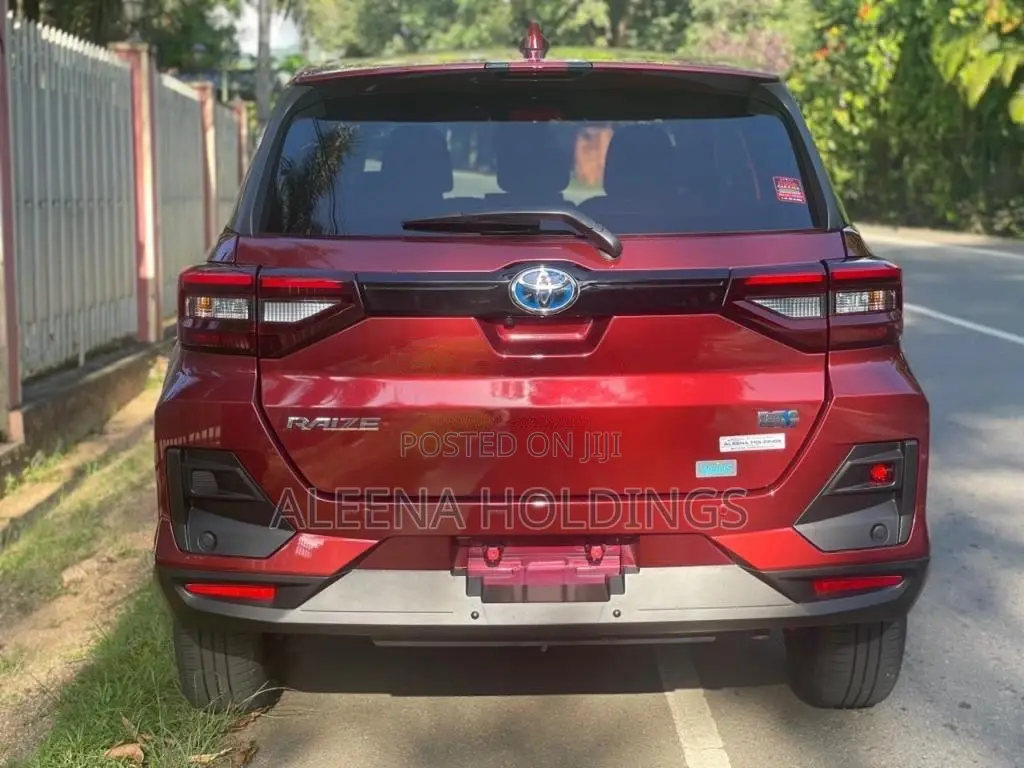 Toyota Raize Hybrid 2024 SUV (Used)