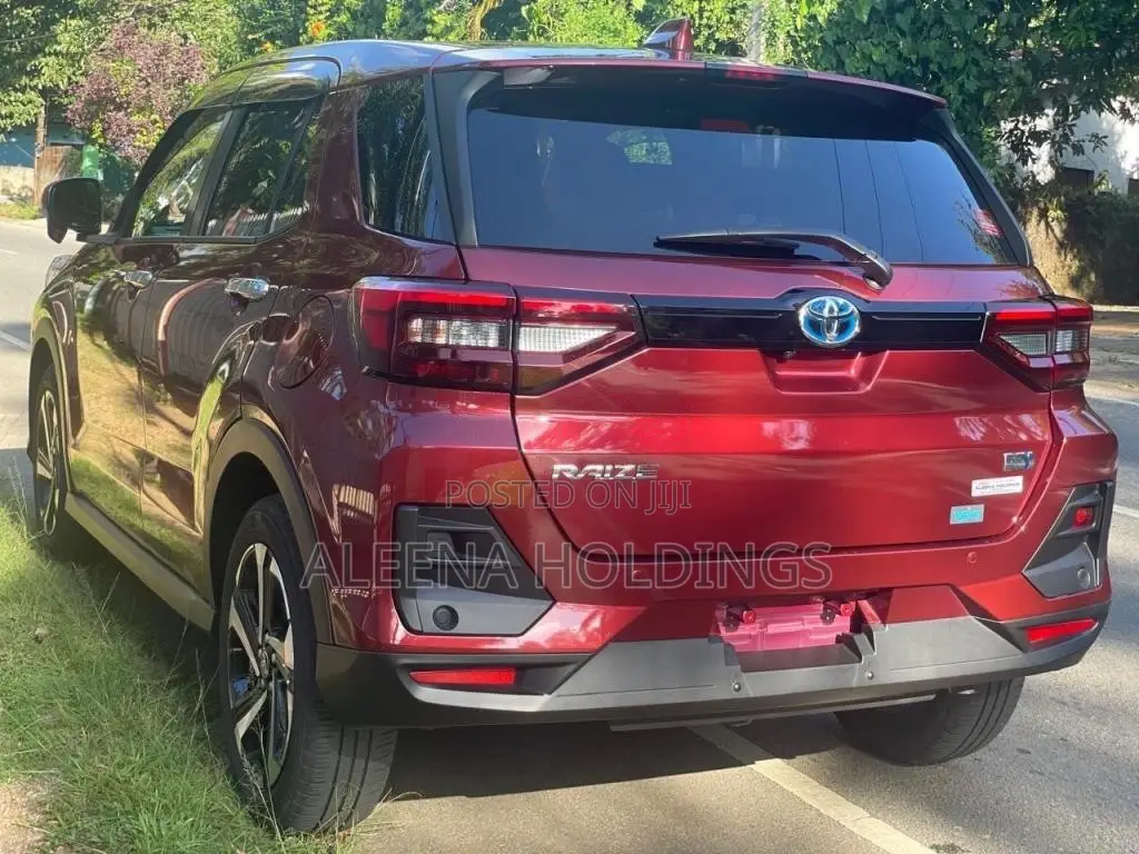 Toyota Raize Hybrid 2024 SUV (Used)