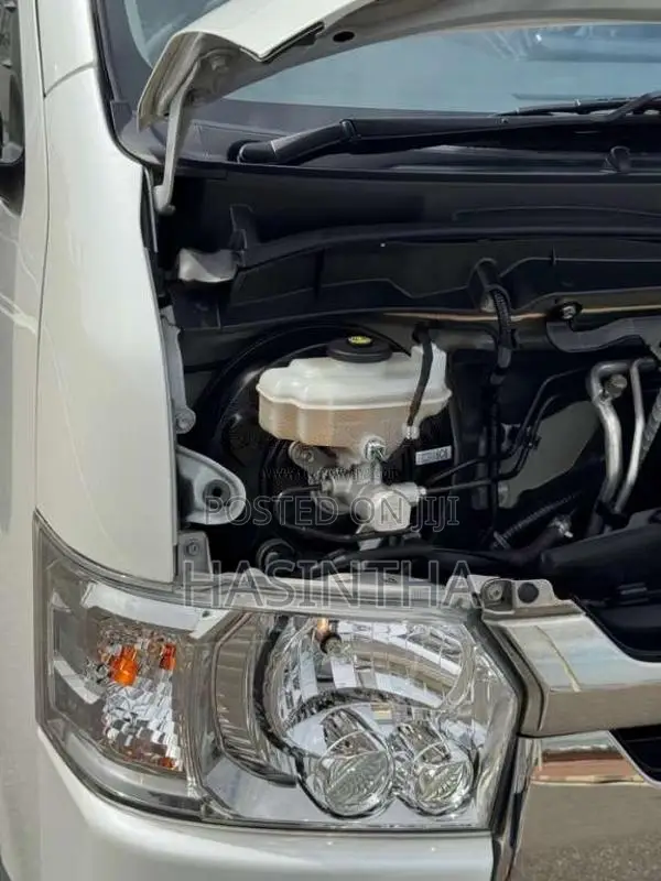 Toyota KDH 2015 Van (Used)