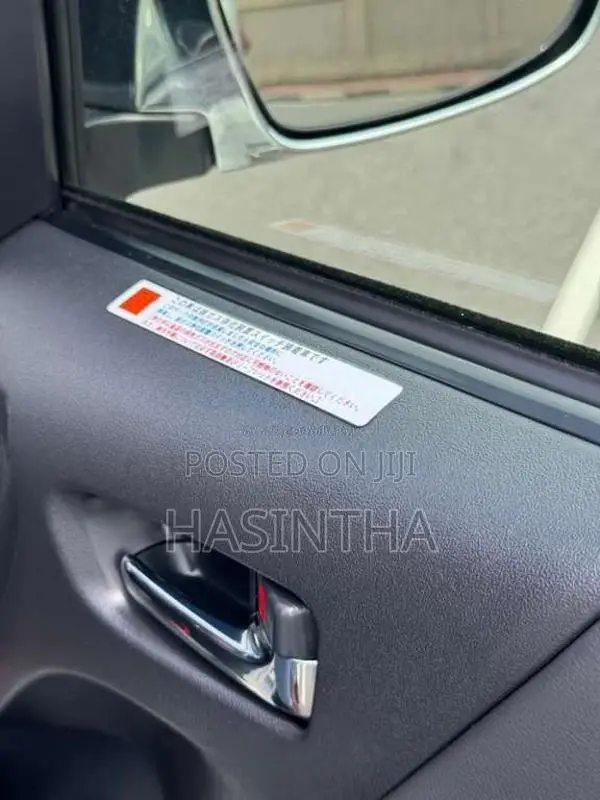 Toyota KDH 2015 Van (Used)