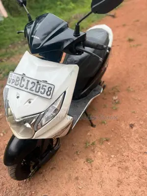 Honda Dio 2015 Motorbike (Used)