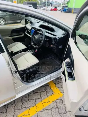 Toyota Aqua 2012 Car (Used)