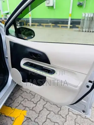 Toyota Aqua 2012 Car (Used)